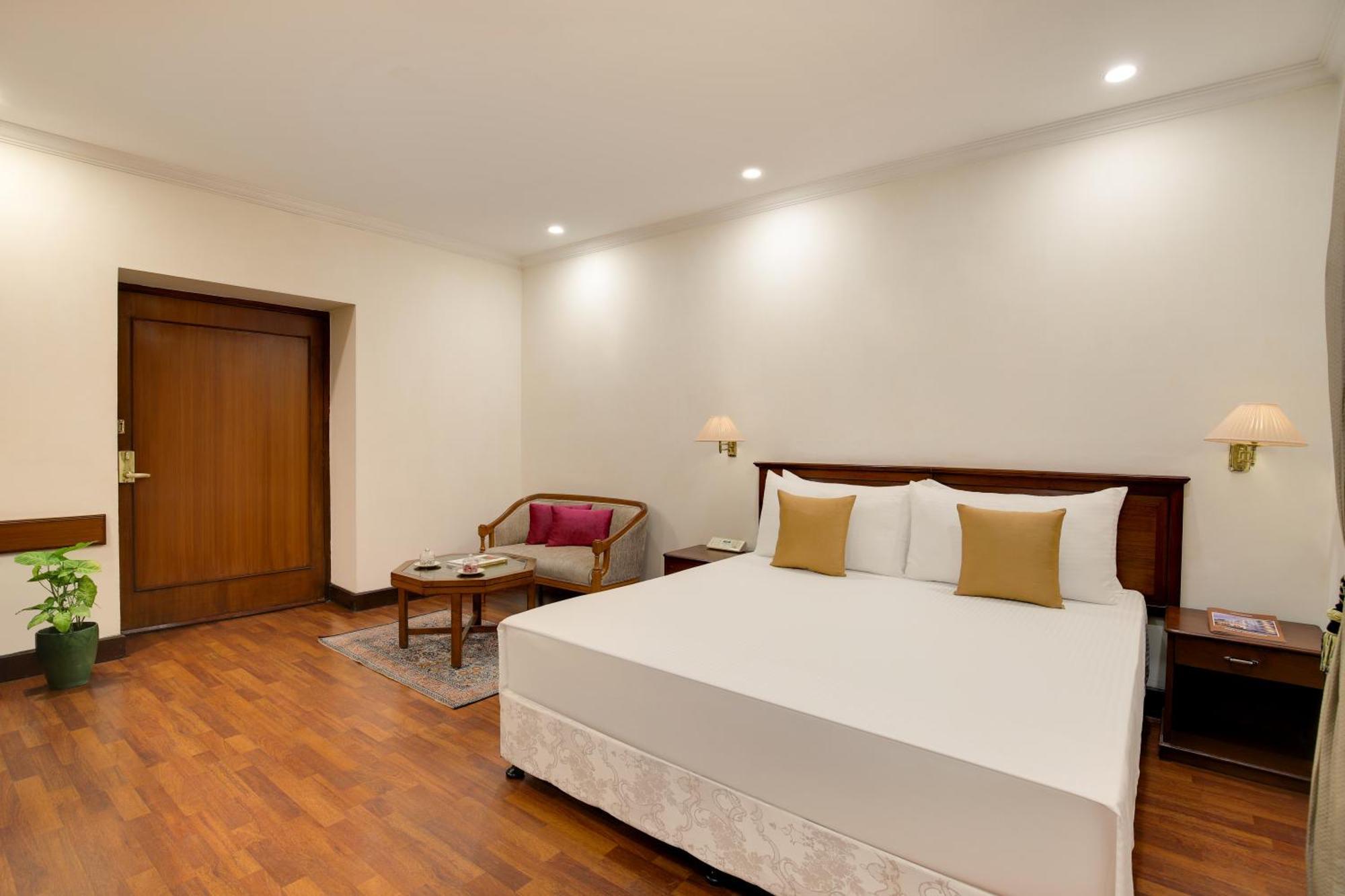 Ambassador, New Delhi - Ihcl Seleqtions Hotel Exterior foto A room at the hotel